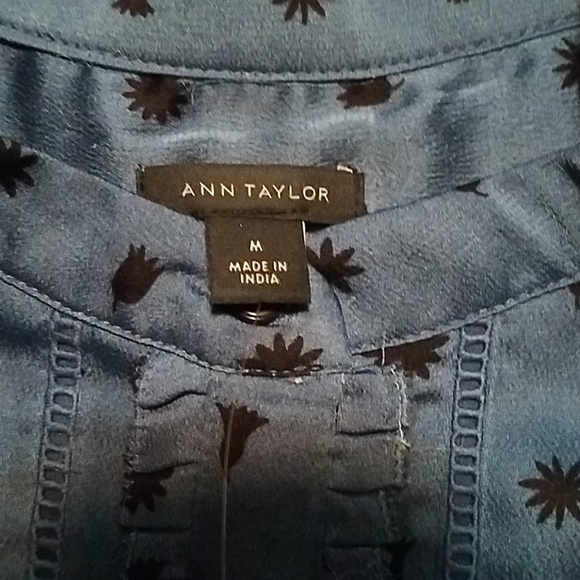 SOLD Ann Taylor Geo Piped Covered Button Blouse - Picture 6 of 7